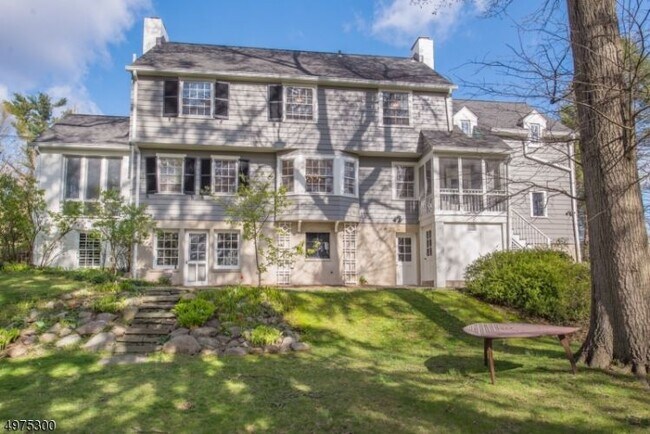 Building Photo - 109 Fairmount Ave
