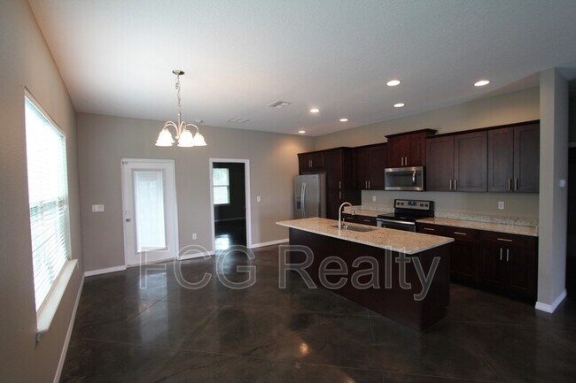 Foto del edificio - 2857 Whispering Trails Dr