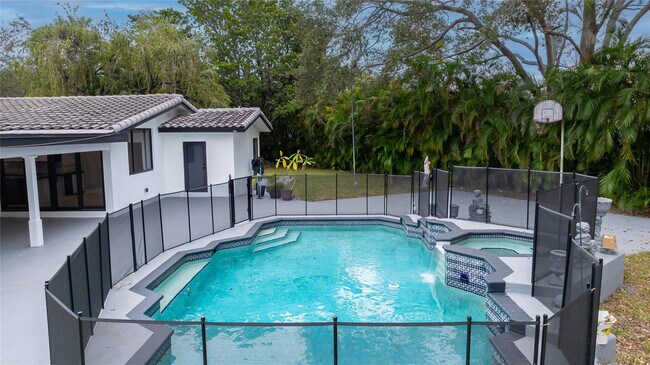 Foto del edificio - 13401 SW 83rd Ave