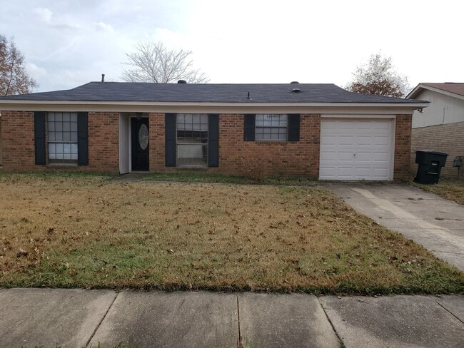 Foto del edificio - 2124 Kirby Smith Dr