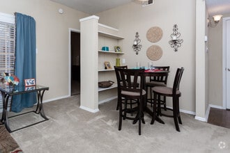 1BR,1BA-672sft - Summer Bend