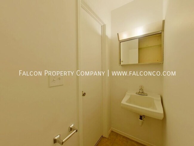 Foto del edificio - Charming Townhome in South-East Colorado S...