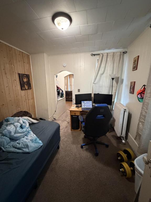 Building Photo - 1028 Banks Ave