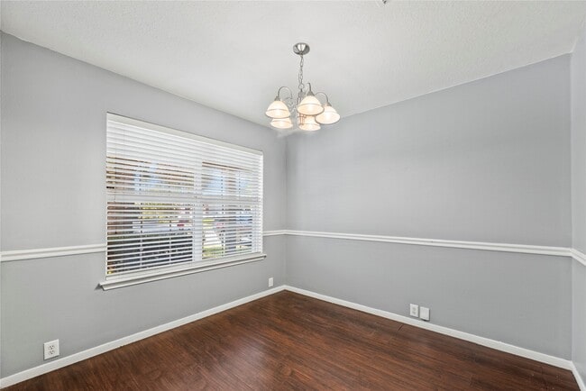 Building Photo - 16602 Grenada Falls Dr