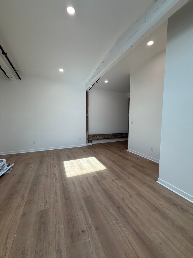 Foto del edificio - The Warehouse At Calhoun - RESIDENTIAL