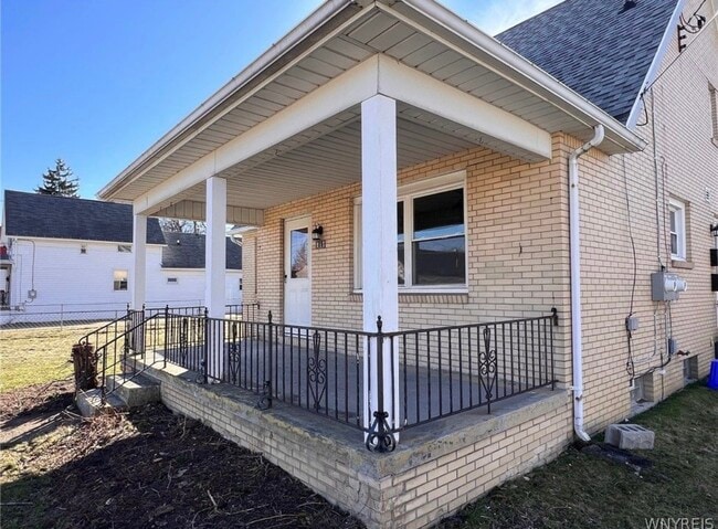 Building Photo - 134 Colby St