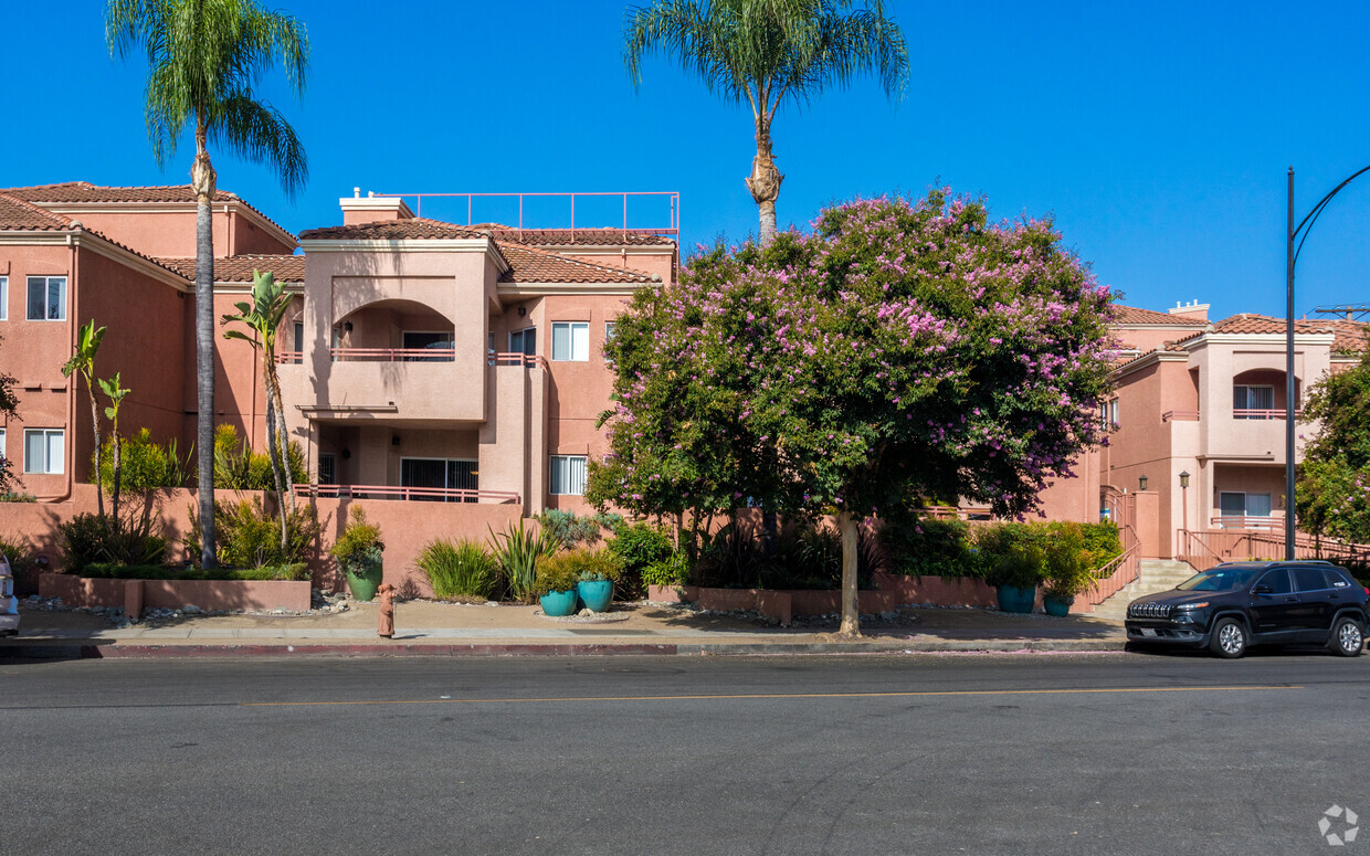 Scott Villa Apartments - Apartments in Burbank, CA | Westside Rentals