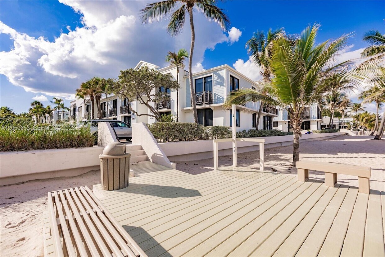 Foto del edificio - 1696 S Ocean Ln