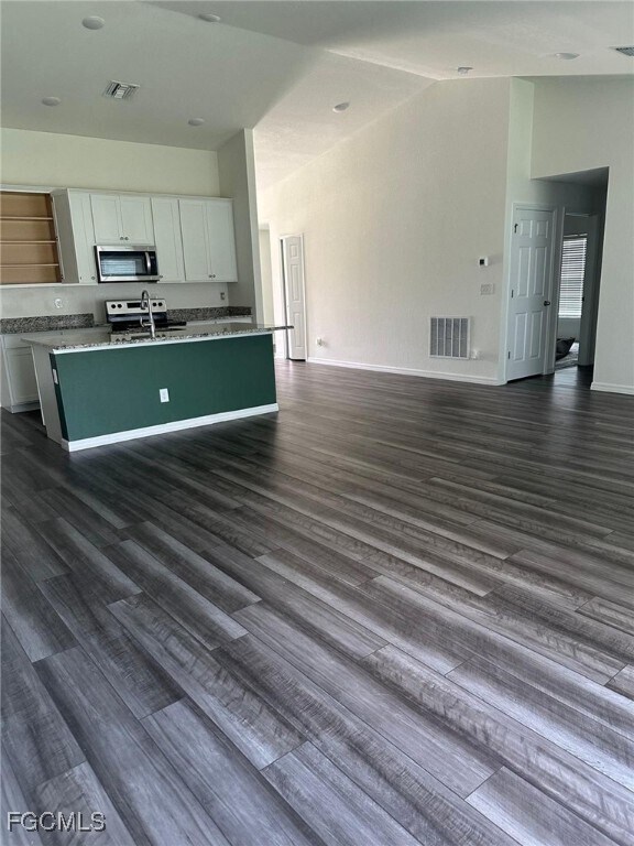 Foto del edificio - 2142 SW 2nd Ct