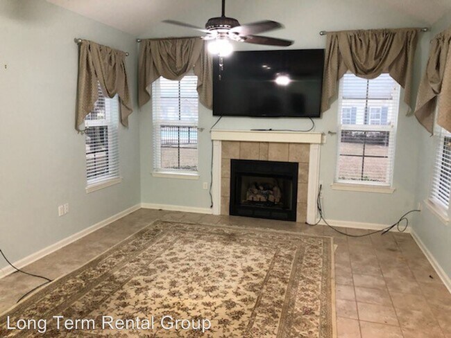 Building Photo - 3 br, 2.5 bath House - 401 Holmes Ave.