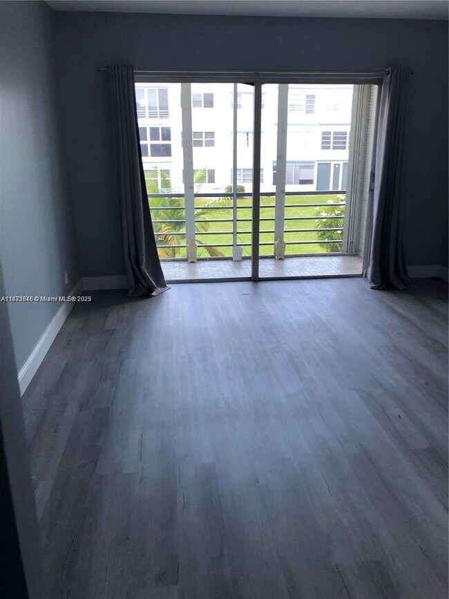 Foto del edificio - 2200 Park Ln