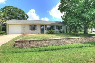 Building Photo - 1690 Seahouse St