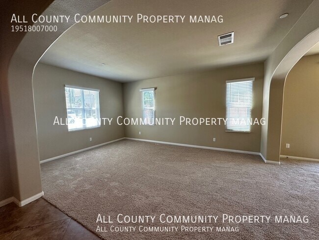 Foto del edificio - 4 Bed 3 Bath with Large Loft in Wolf Creek...