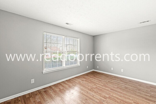 Building Photo - Charming 2-Bedroom Home in Indianapolis!