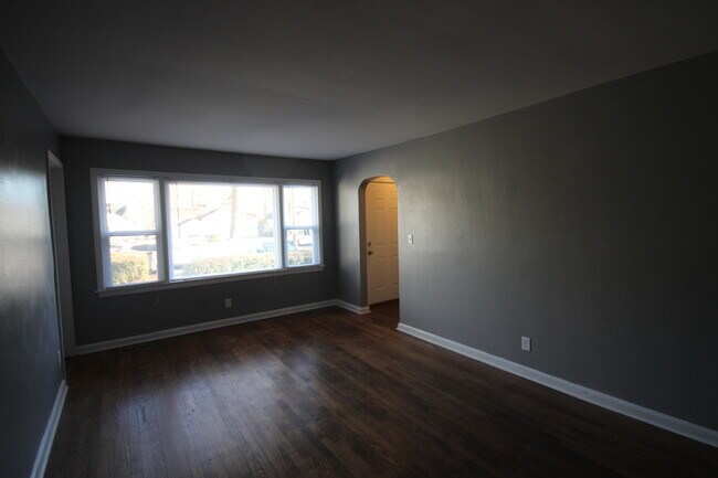 Foto del edificio - 305 N Moore Rd