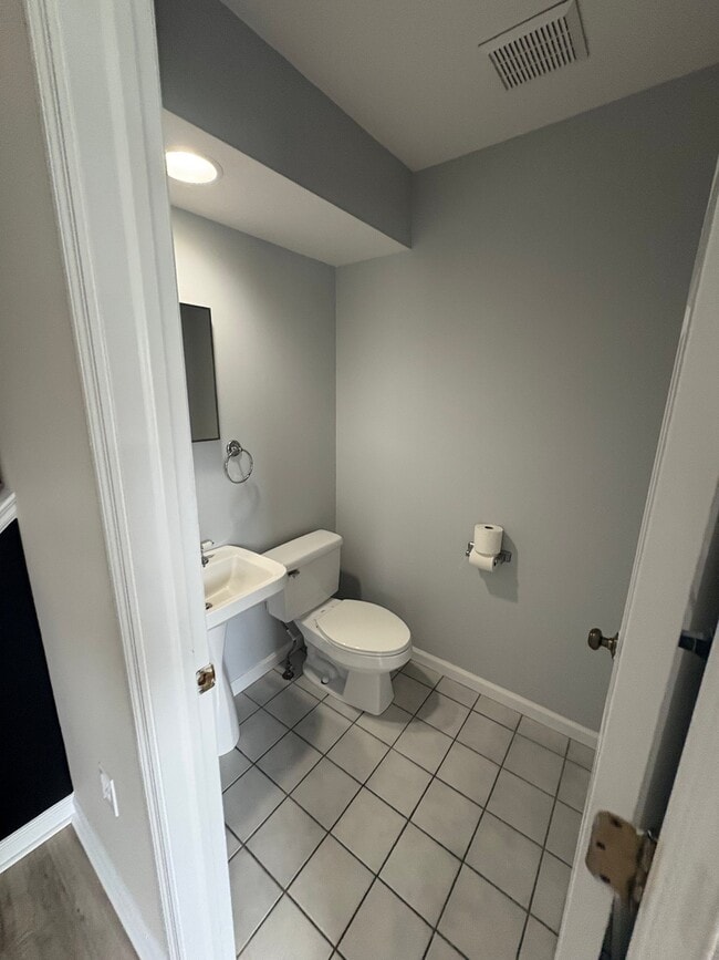 Building Photo - 209 Wild Cherry Ln