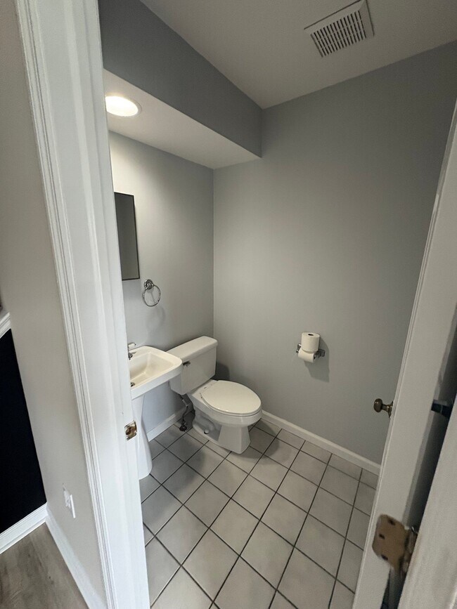 Foto del edificio - 209 Wild Cherry Ln