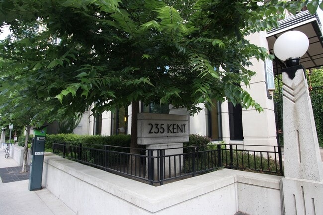 Photo du bâtiment - 235 Kent St