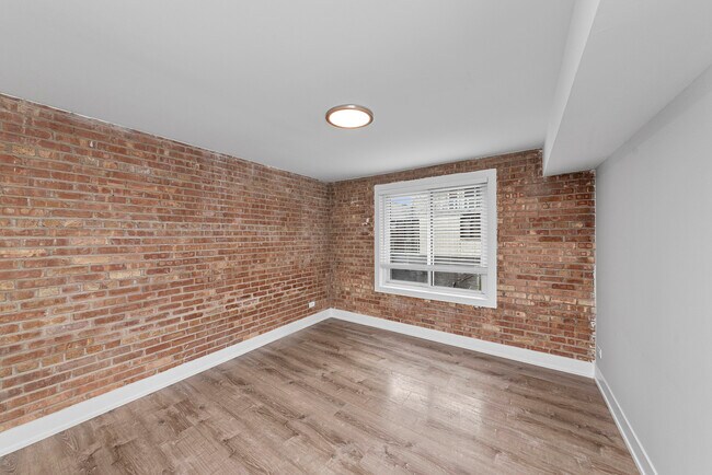 Building Photo - 1220 North Lasalle-K4