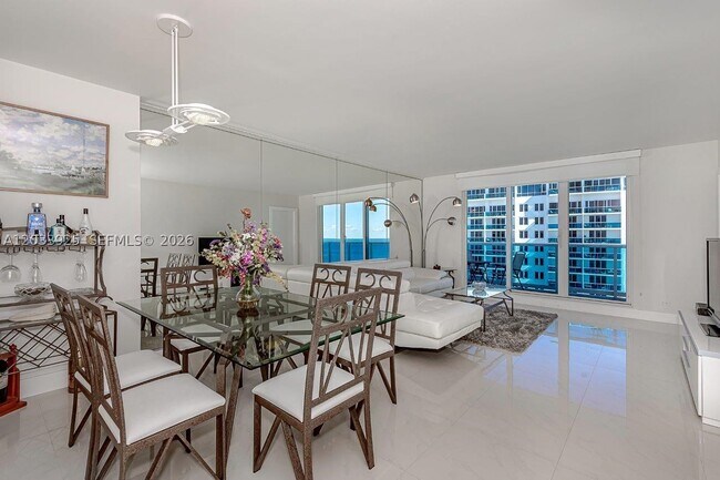 Building Photo - 2301 Collins Ave
