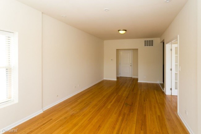 Foto del edificio - 4740 S Greenwood Ave
