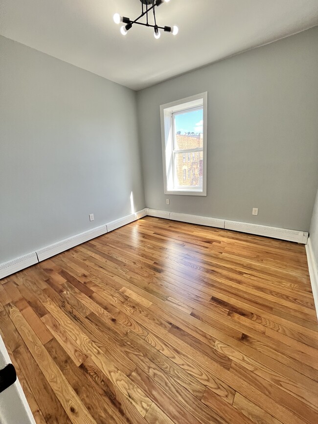 117 Wade St 4A - 121 Wade St