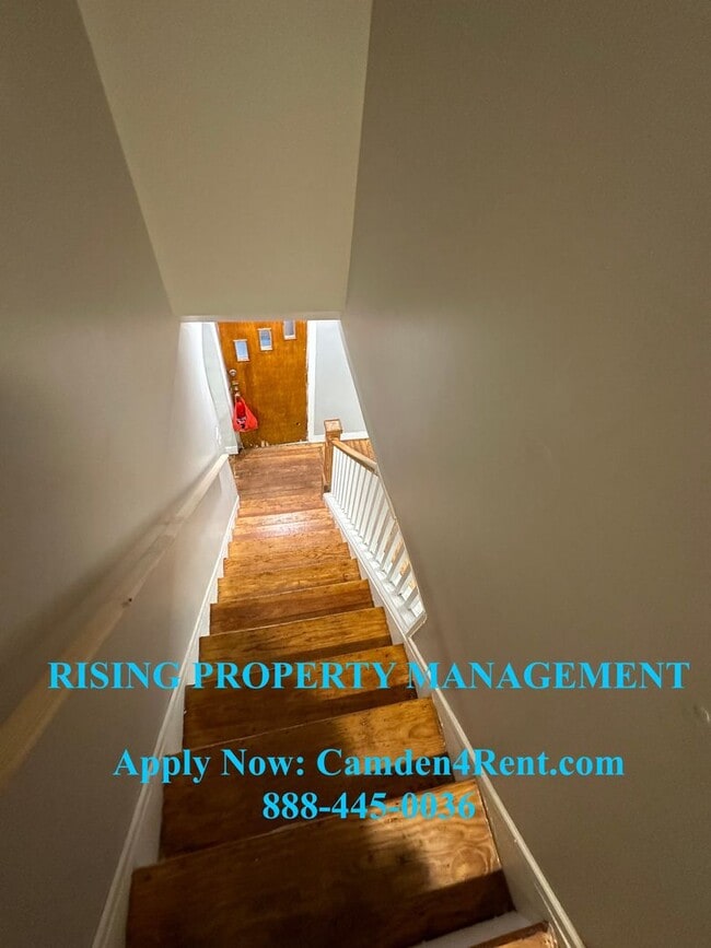 Foto del edificio - End unit 2 bedroom 1 bathroom home located in the historic Fairview section of Camden with Parkin...