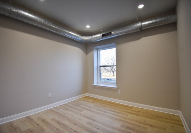 Foto del edificio - 1030 N 48th St