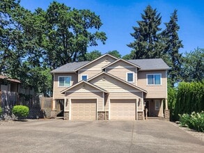 Building Photo - 407-409 Madrona Ave SE