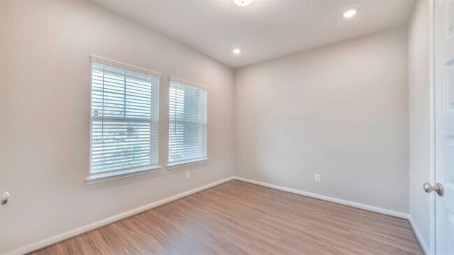 Building Photo - 2208 Gadwall Ct