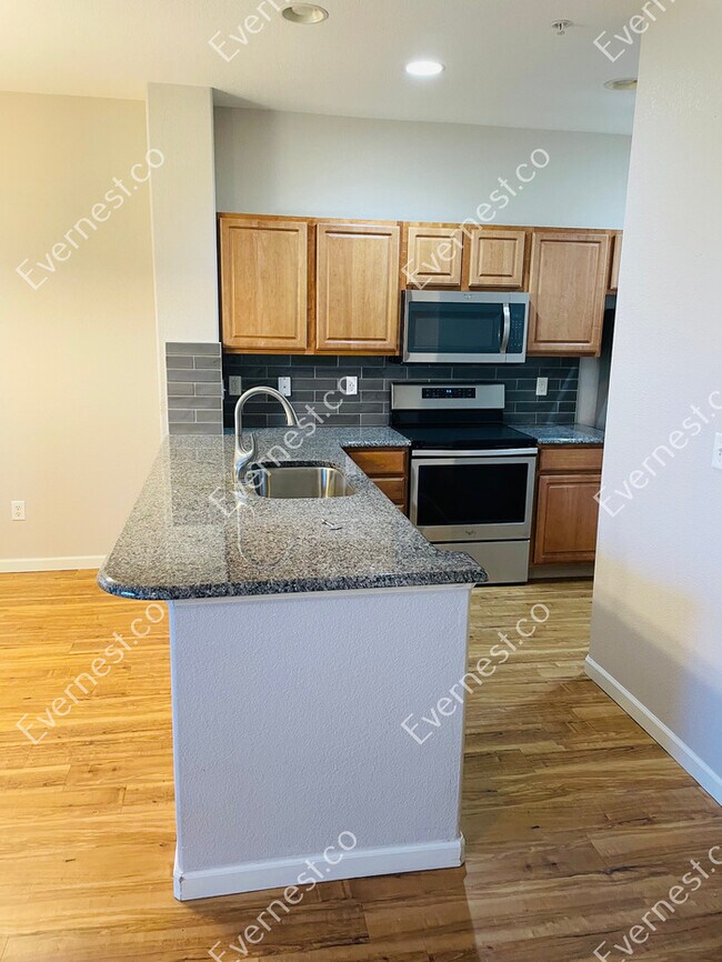 Foto del edificio - 3-Bed/2.5-Bath/ Voucher Accepted/Available Soon!