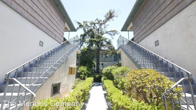 Foto del edificio - 2151 Chatsworth Blvd