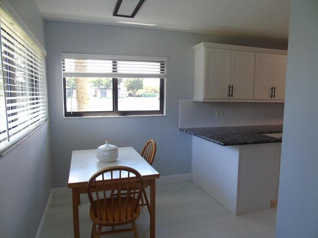 Building Photo - 15365 Lakes of Delray Blvd
