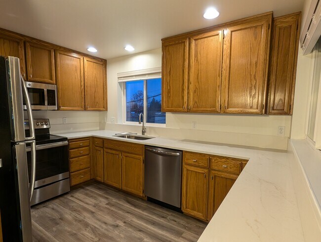 Foto del edificio - 2616 44th Ave SW