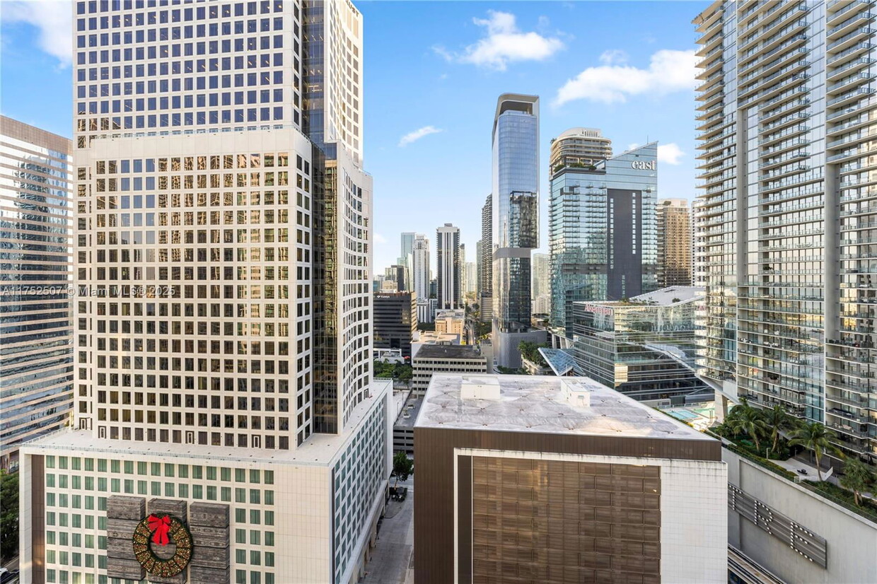 Foto principal - Southeast 6th Street, Miami, FL 33131 - 1 ...