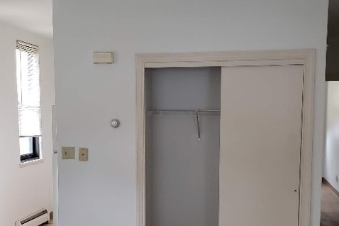 Living Room - 955 Border Ave