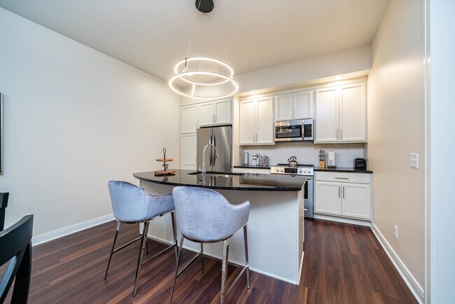 Cuadrado 204 - Peregrine Square