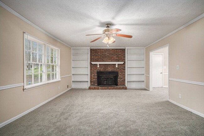 Building Photo - 3 bdrm, 2 bath in Stonecrest