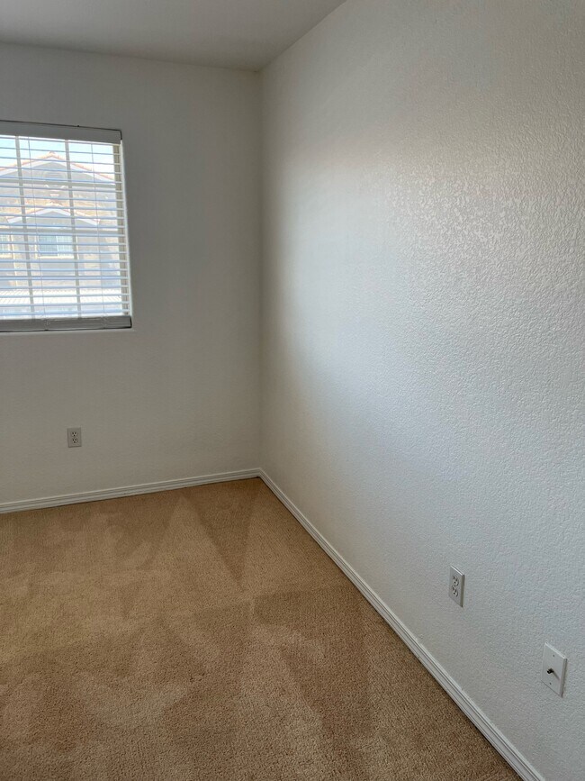 Foto del edificio - 4730 E Craig Rd