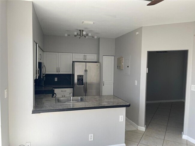 Foto del edificio - 800 NE 212th Terrace
