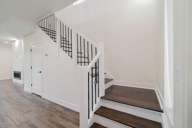 Building Photo - 5447 Starfish Rd