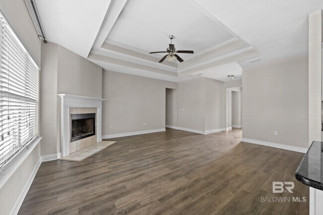 Foto del edificio - 667 Whittington Ave