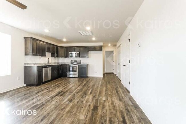 Building Photo - 309 Fieldstone Cir