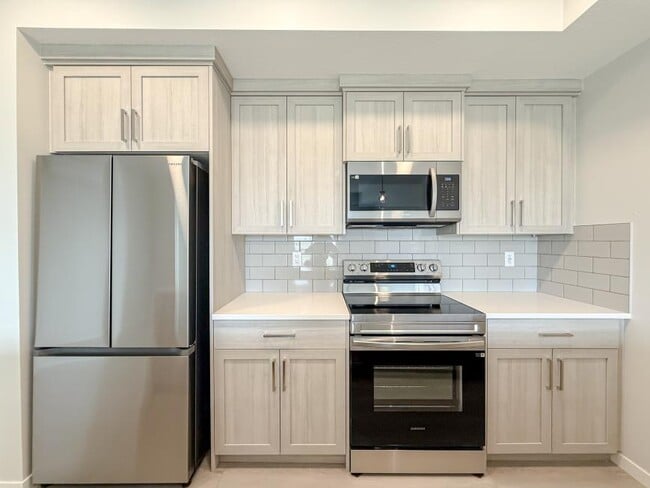 Building Photo - 2.0 bedroom in Calgary Alberta T3M 3X3