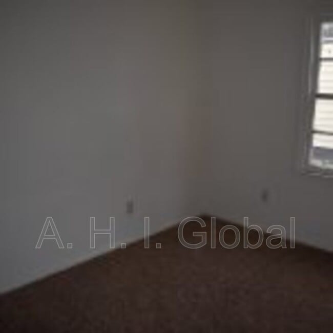 Building Photo - 4615 S Lipscomb St