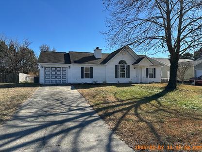 Foto del edificio - Spacious 3 Bedroom Home-122 Horse Shoe Bend