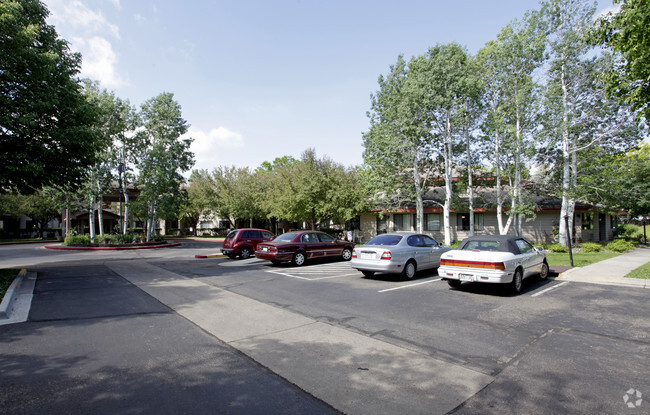 Primary Photo - Parkwood Estates