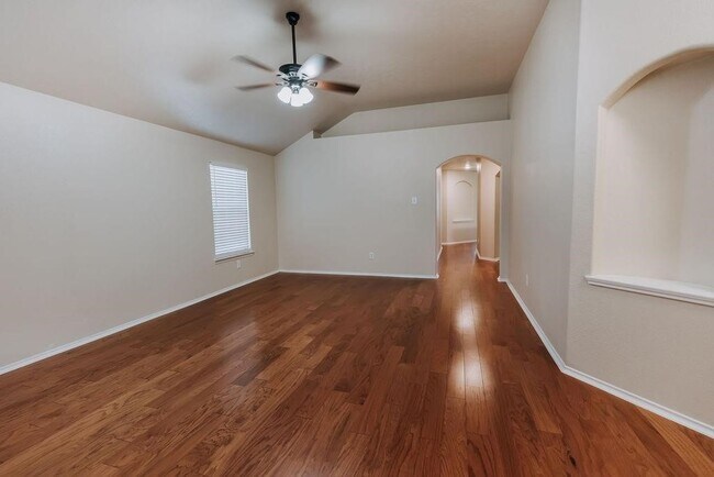 Foto del edificio - 11818 Canyon Falls Dr