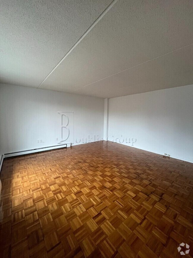 Linden Hill Apartments for Rent with Utilities Included Flushing, NY