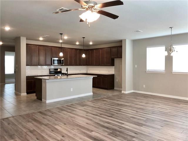 Foto del edificio - 7525 Plumgrove Rd